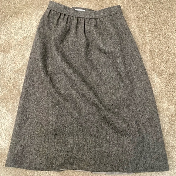 Vintage Dresses & Skirts - 2 for $12! Vintage grey wool skirt - women’s medium